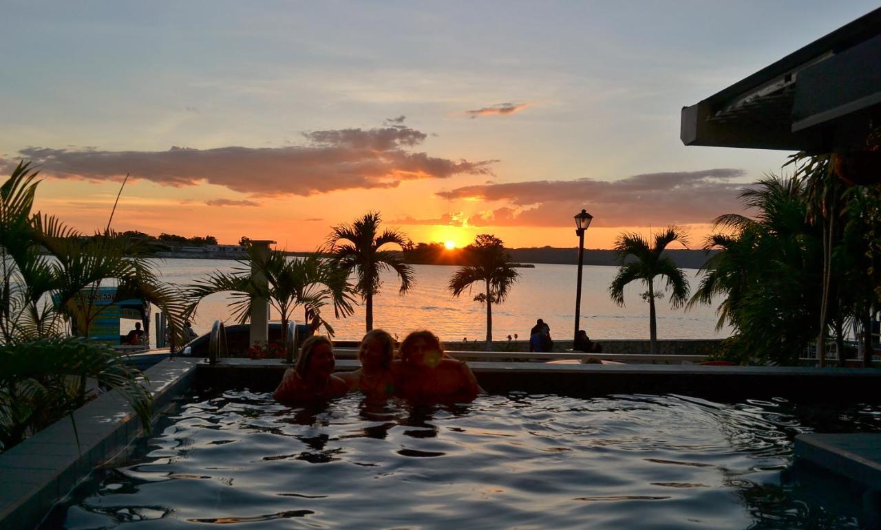 Hotel Peten Express Flores Exterior photo