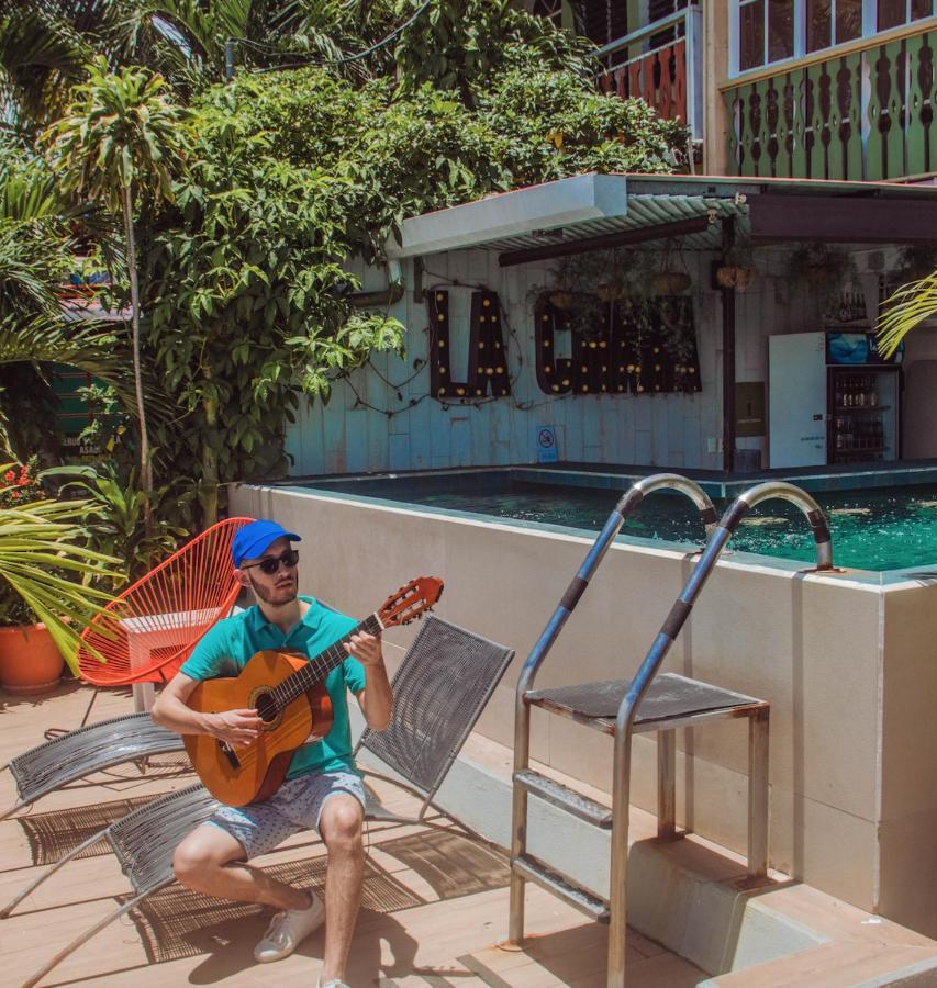 Hotel Peten Express Flores Exterior photo