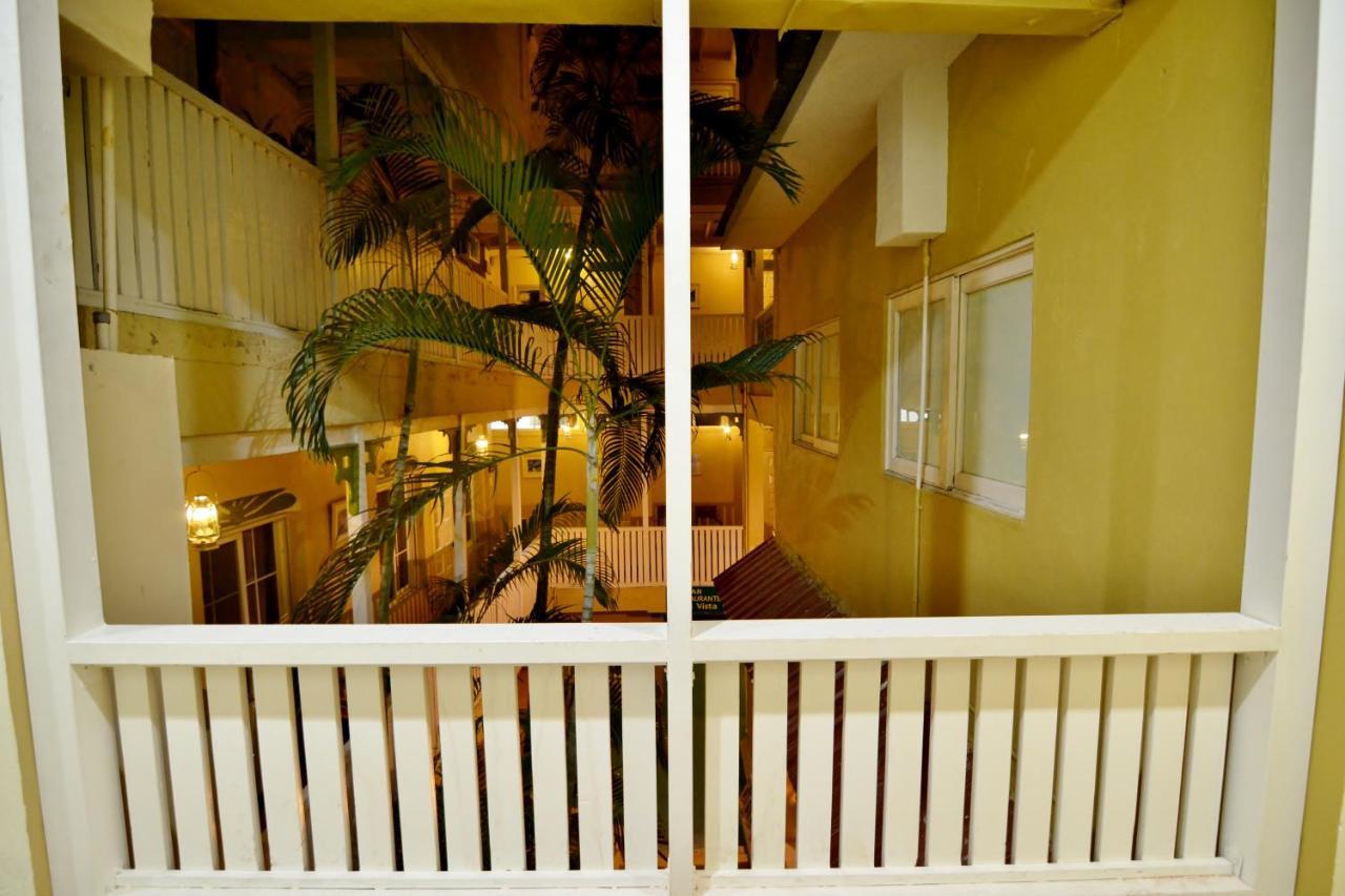 Hotel Peten Express Flores Exterior photo